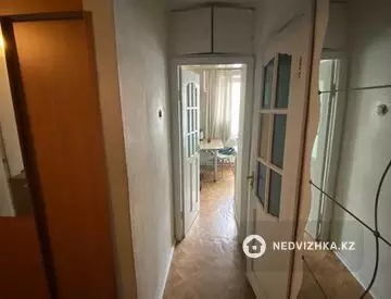 2-комнатная квартира, этаж 4 из 5, 42 м²