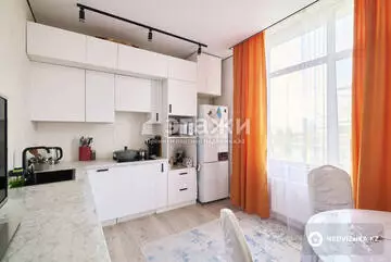 3-комнатная квартира, этаж 2 из 12, 100 м²