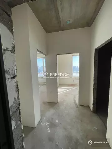 1-комнатная квартира, этаж 10 из 12, 40 м²