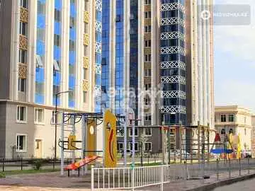 3-комнатная квартира, этаж 21 из 24, 70 м²