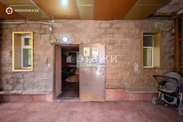 1-комнатная квартира, этаж 4 из 4, 30 м²