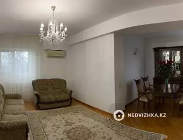 4-комнатная квартира, этаж 5 из 9, 90 м²