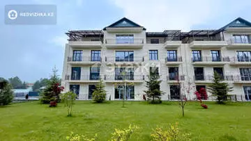 3-комнатная квартира, этаж 3 из 4, 139 м²