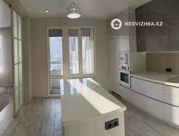 3-комнатная квартира, этаж 13 из 18, 111 м²