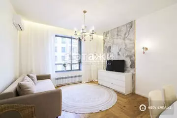 4-комнатная квартира, этаж 8 из 10, 97 м²