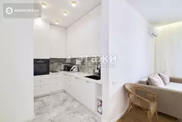 4-комнатная квартира, этаж 8 из 10, 97 м²