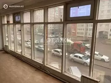 100 м², 2-комнатная квартира, этаж 2 из 9, 100 м², изображение - 0