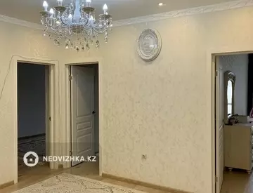 4-комнатная квартира, этаж 6 из 10, 155 м²