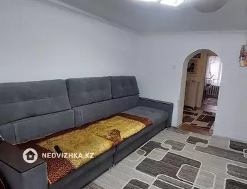 3-комнатная квартира, этаж 1 из 6, 60 м²