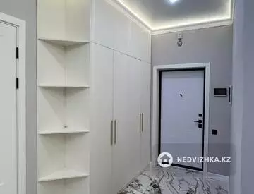 100 м², 4-комнатная квартира, этаж 11 из 17, 100 м², изображение - 2