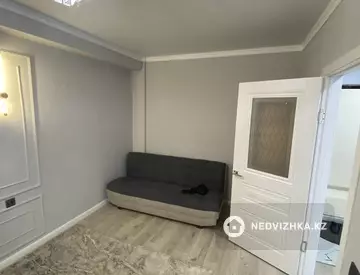 1-комнатная квартира, этаж 2 из 5, 33 м², по часам