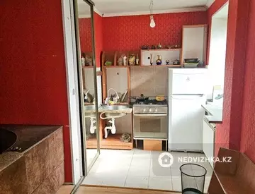 3-комнатная квартира, этаж 4 из 4, 58 м²