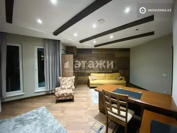 5-комнатная квартира, этаж 3 из 6, 159 м², на длительный срок