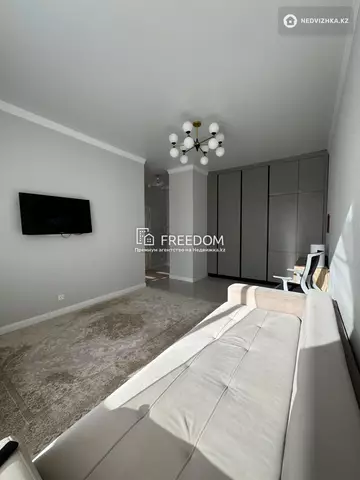 1-комнатная квартира, этаж 8 из 9, 41 м²