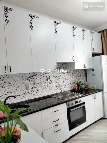 2-комнатная квартира, этаж 2 из 10, 60 м²