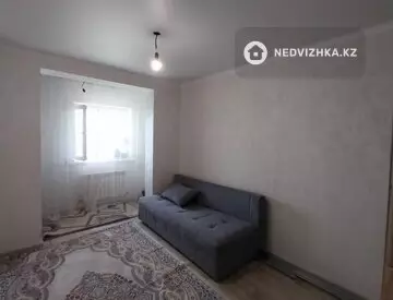 1-комнатная квартира, этаж 4 из 3, 36 м²