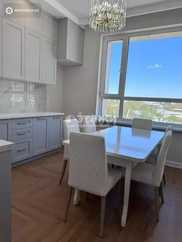 2-комнатная квартира, этаж 3 из 9, 69 м²