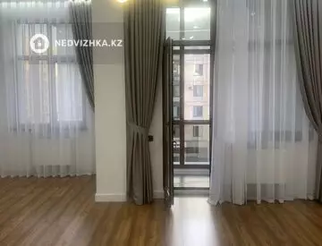 4-комнатная квартира, этаж 4 из 8, 95 м²