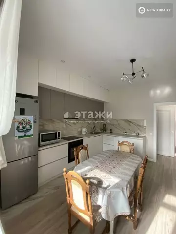 2-комнатная квартира, этаж 6 из 10, 72 м²