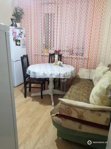 1-комнатная квартира, этаж 4 из 9, 40 м²