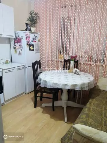 1-комнатная квартира, этаж 4 из 9, 40 м²
