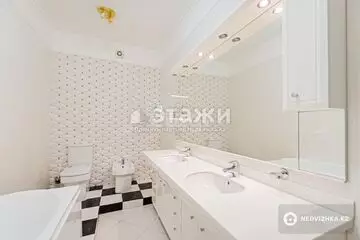 3-комнатная квартира, этаж 7 из 11, 161 м²