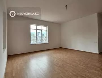 8-комнатный дом, 10 соток, 750 м²