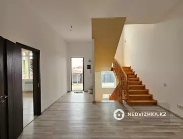 8-комнатный дом, 10 соток, 750 м²