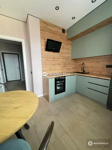 1-комнатная квартира, этаж 7 из 9, 38 м²