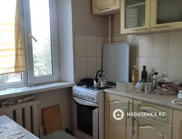 2-комнатная квартира, этаж 4 из 5, 48 м²