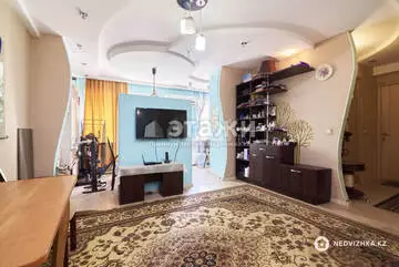 4-комнатная квартира, этаж 2 из 5, 59 м²