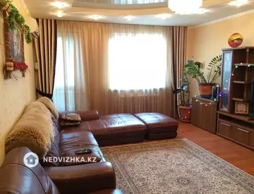 3-комнатная квартира, этаж 4 из 10, 94 м²