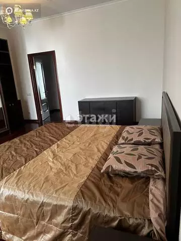 3-комнатная квартира, этаж 11 из 19, 130 м², на длительный срок