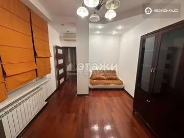 5-комнатная квартира, этаж 3 из 6, 210 м², на длительный срок