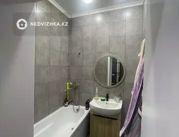 2-комнатная квартира, этаж 9 из 10, 63 м²