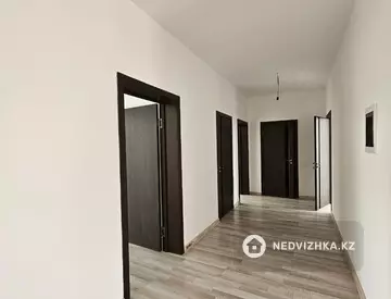 10-комнатный дом, 20 соток, 900 м²