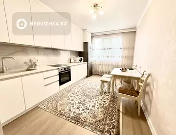 2-комнатная квартира, этаж 2 из 12, 60 м², посуточно