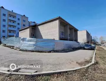 Помещение, этаж 1 из 2, 2 000 м²