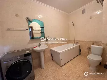 2-комнатная квартира, этаж 8 из 12, 74 м²