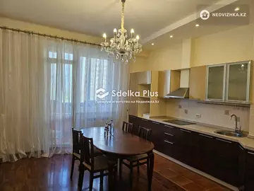 3-комнатная квартира, этаж 5 из 17, 135 м²