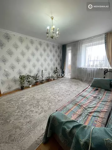 2-комнатная квартира, этаж 3 из 6, 66 м²