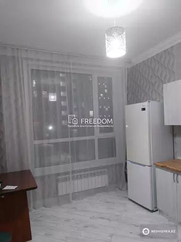 2-комнатная квартира, этаж 3 из 15, 59 м²