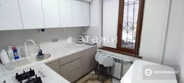 3-комнатная квартира, этаж 1 из 5, 64 м²