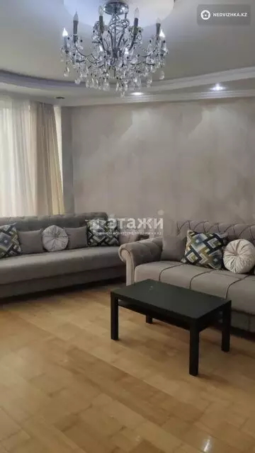 2-комнатная квартира, этаж 13 из 28, 74 м²