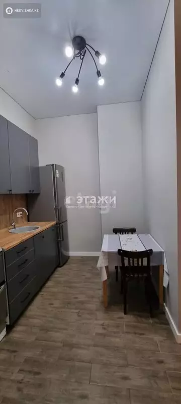 2-комнатная квартира, этаж 2 из 8, 42 м²