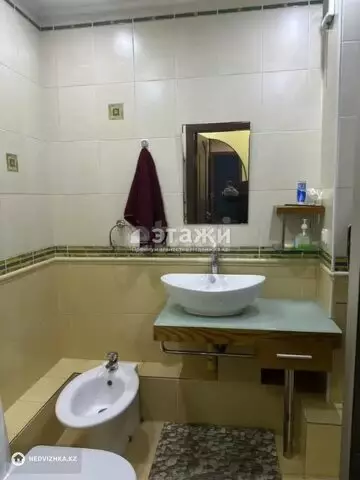 2-комнатная квартира, этаж 2 из 12, 60 м²