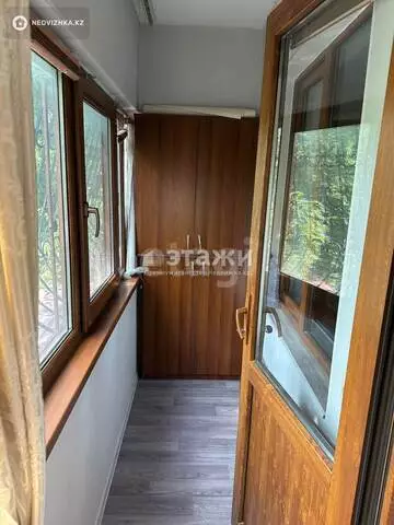 3-комнатная квартира, этаж 2 из 9, 70 м², на длительный срок