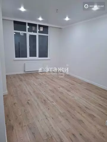 1-комнатная квартира, этаж 8 из 17, 42 м²