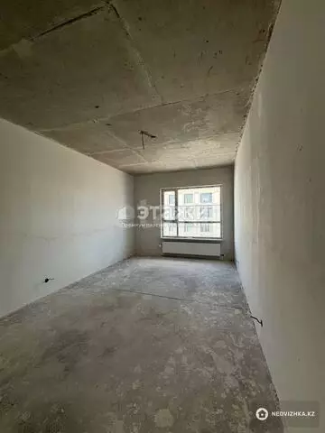 3-комнатная квартира, этаж 12 из 12, 100 м²