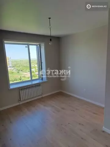 1-комнатная квартира, этаж 10 из 10, 36 м²